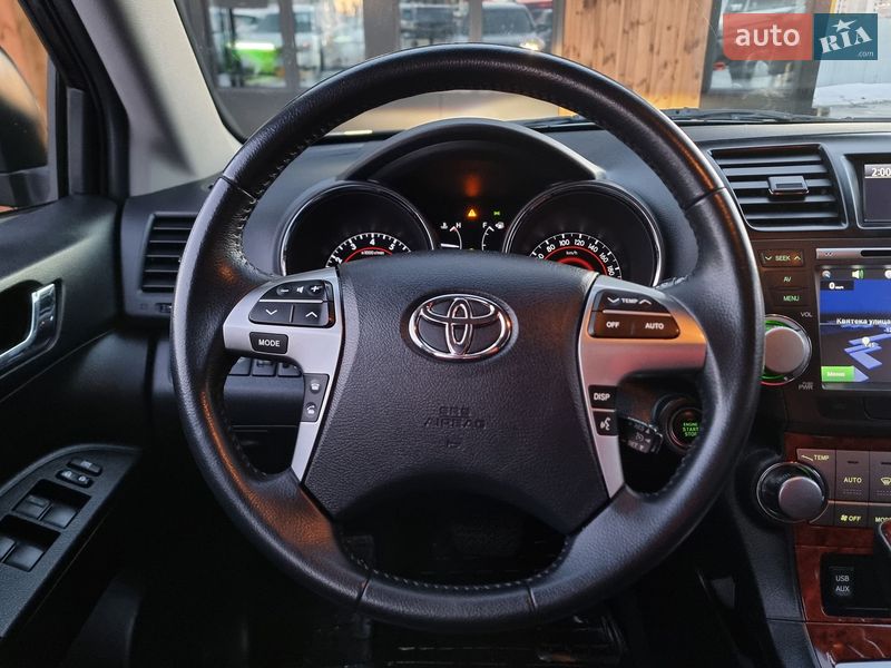 Внедорожник / Кроссовер Toyota Highlander 2013 в Виннице