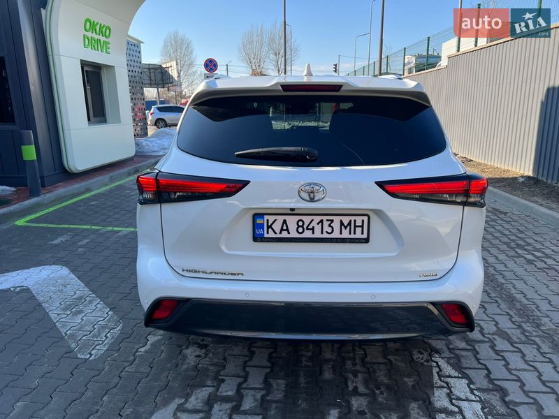 Внедорожник / Кроссовер Toyota Highlander 2020 в Киеве