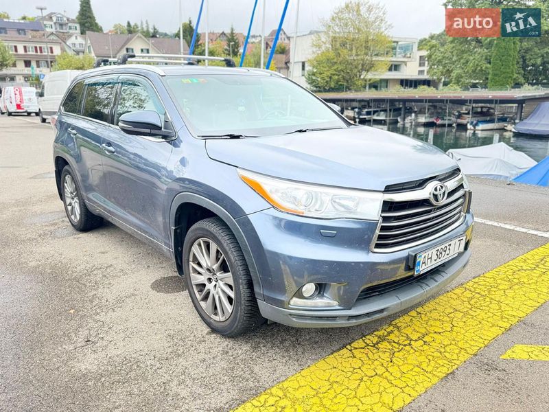 Позашляховик / Кросовер Toyota Highlander 2016 в Львові