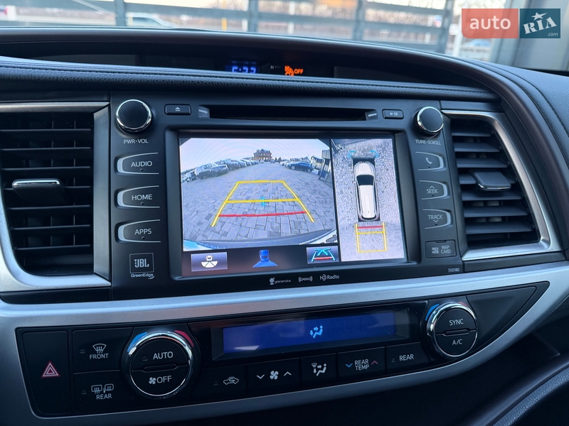 Внедорожник / Кроссовер Toyota Highlander 2018 в Ровно