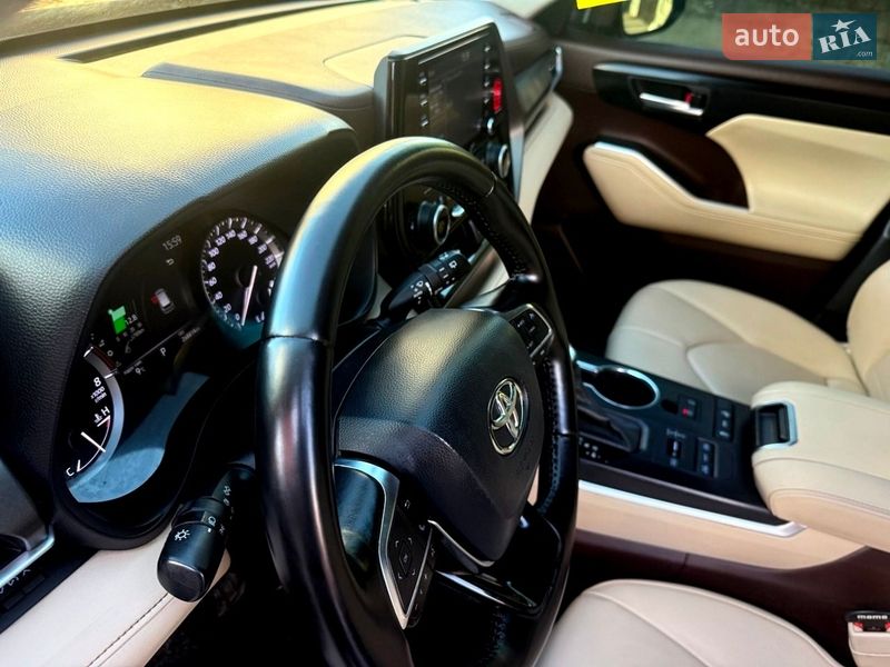 Позашляховик / Кросовер Toyota Highlander 2020 в Хмельницькому