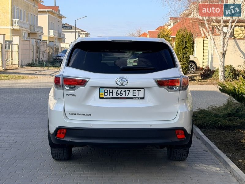 Внедорожник / Кроссовер Toyota Highlander 2014 в Одессе