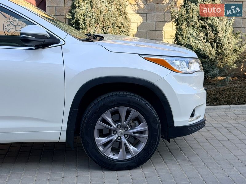 Внедорожник / Кроссовер Toyota Highlander 2014 в Одессе