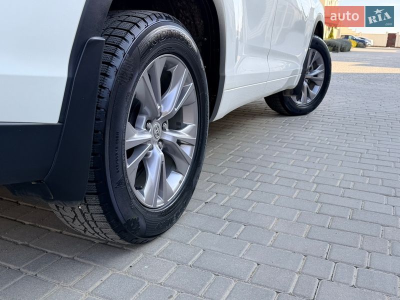Внедорожник / Кроссовер Toyota Highlander 2014 в Одессе