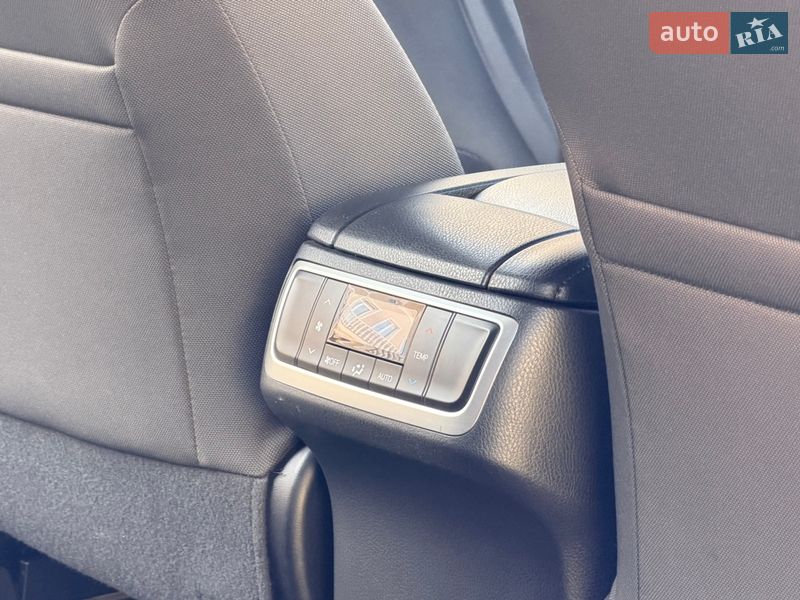 Внедорожник / Кроссовер Toyota Highlander 2014 в Одессе