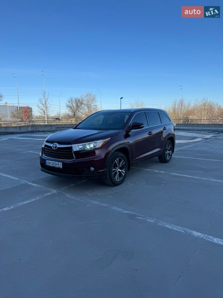 Внедорожник / Кроссовер Toyota Highlander 2016 в Киеве
