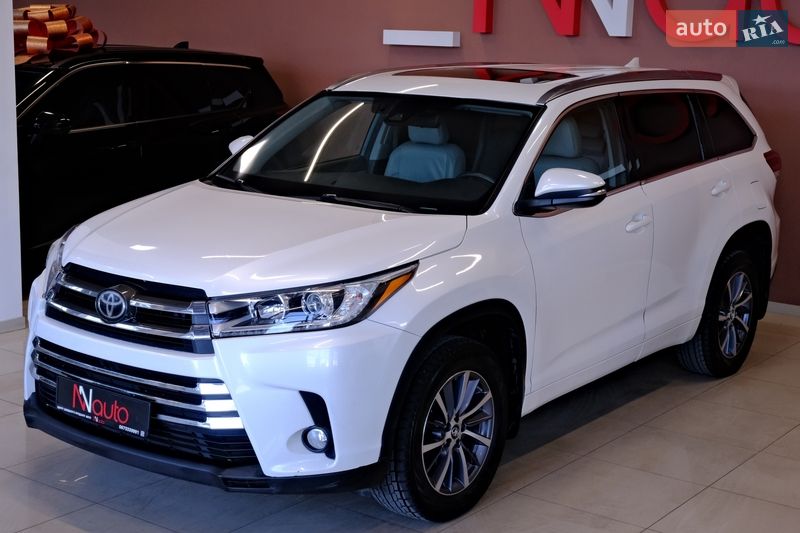 Внедорожник / Кроссовер Toyota Highlander 2017 в Одессе