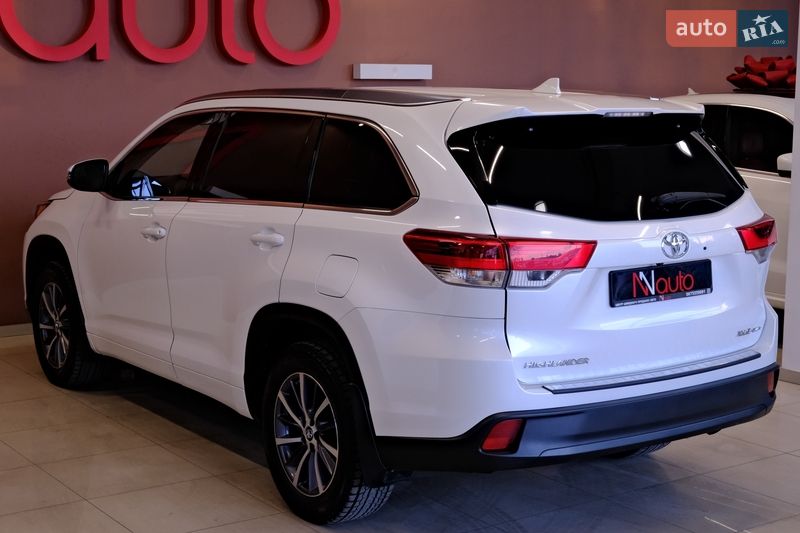 Внедорожник / Кроссовер Toyota Highlander 2017 в Одессе