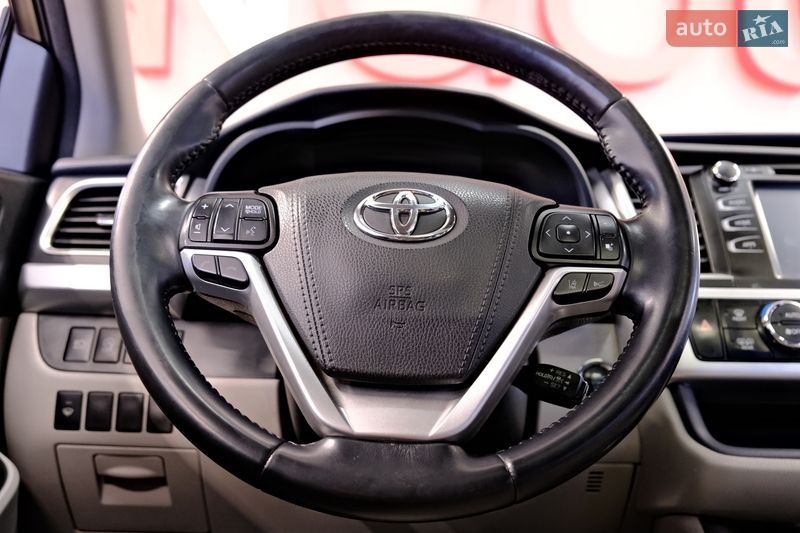 Внедорожник / Кроссовер Toyota Highlander 2017 в Одессе