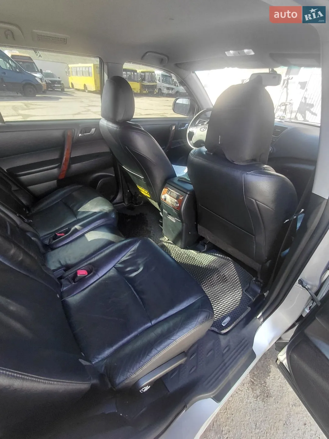 2011 Toyota Highlander - мініатюра 17