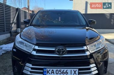 Внедорожник / Кроссовер Toyota Highlander 2017 в Василькове