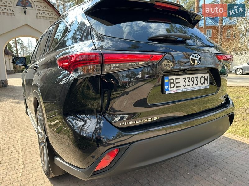 Позашляховик / Кросовер Toyota Highlander 2020 в Києві