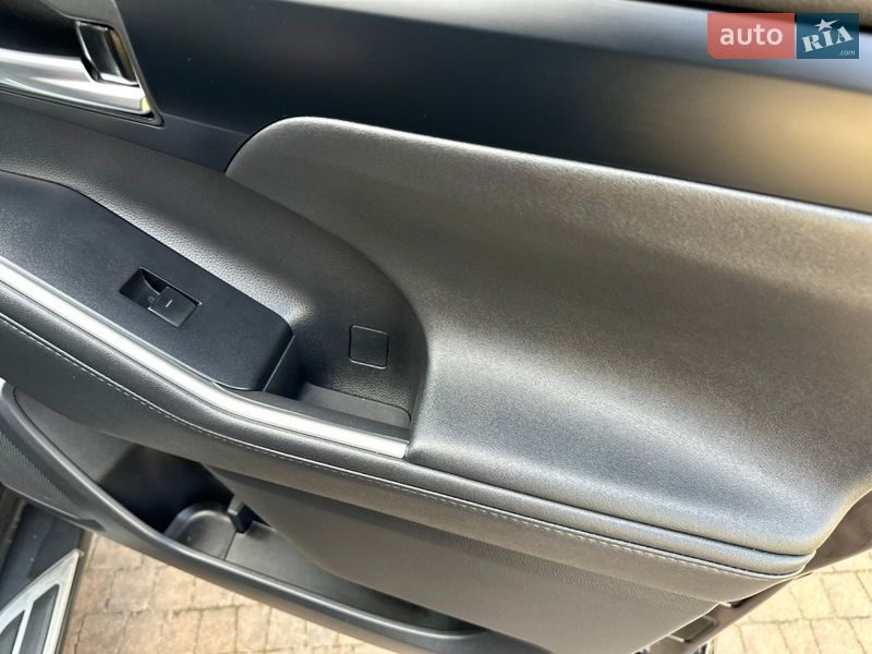 Позашляховик / Кросовер Toyota Highlander 2020 в Києві