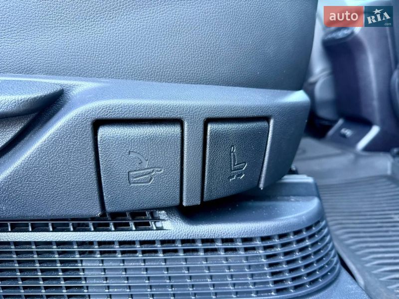 Внедорожник / Кроссовер Toyota Highlander 2020 в Киеве