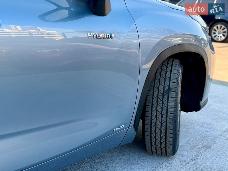 Позашляховик / Кросовер Toyota Highlander 2021 в Києві