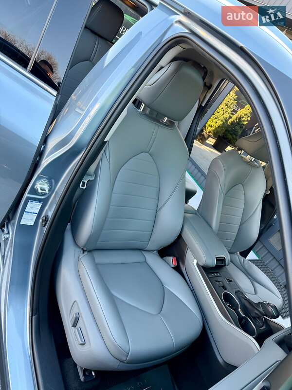 Позашляховик / Кросовер Toyota Highlander 2021 в Києві