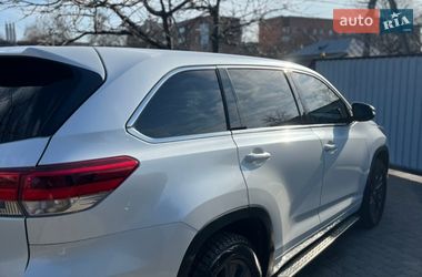 Позашляховик / Кросовер Toyota Highlander 2017 в Ніжині