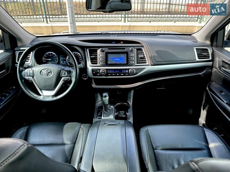 Позашляховик / Кросовер Toyota Highlander 2015 в Харкові