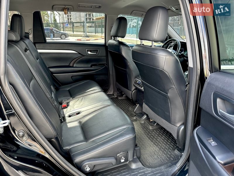 Позашляховик / Кросовер Toyota Highlander 2015 в Харкові