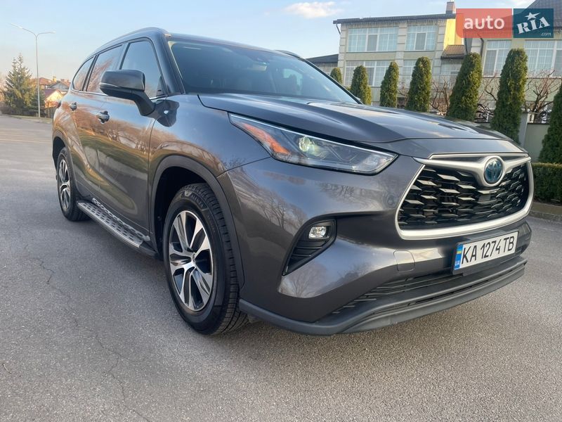 Позашляховик / Кросовер Toyota Highlander 2022 в Києві
