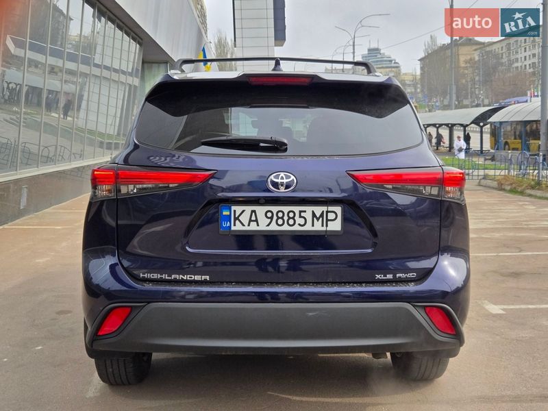 Внедорожник / Кроссовер Toyota Highlander 2022 в Киеве