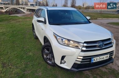 Позашляховик / Кросовер Toyota Highlander 2018 в Києві