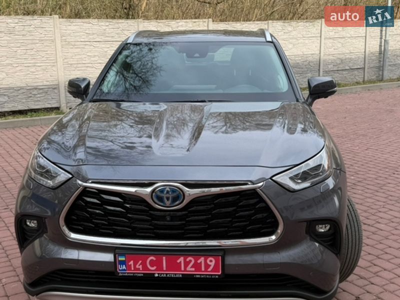 Внедорожник / Кроссовер Toyota Highlander 2025 в Львове