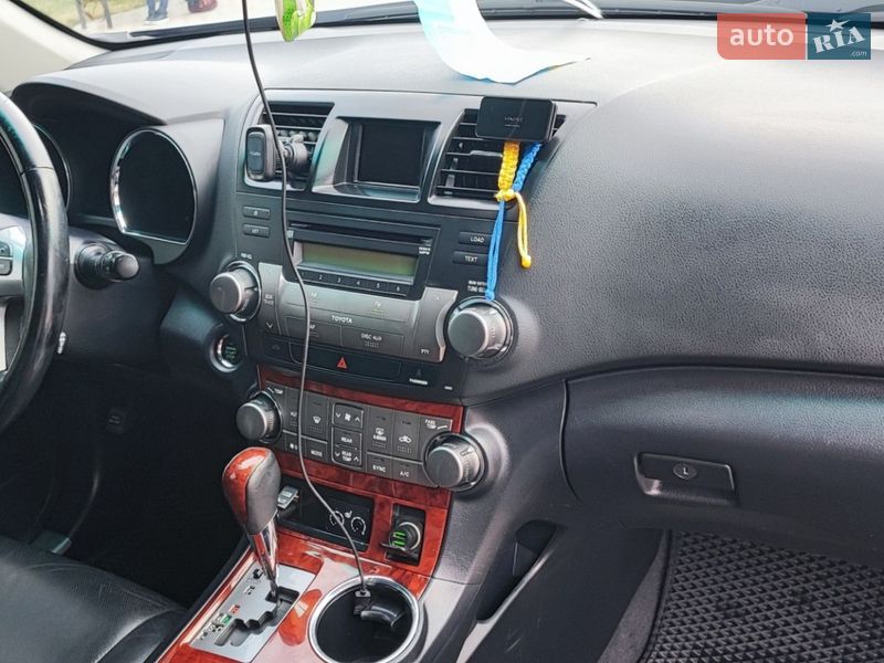 Позашляховик / Кросовер Toyota Highlander 2011 в Кам'янець-Подільському