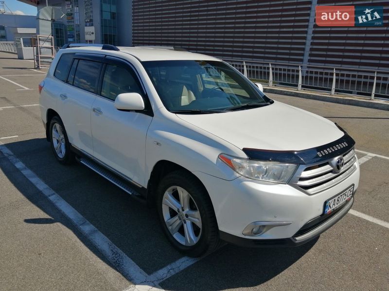 Внедорожник / Кроссовер Toyota Highlander 2013 в Киеве