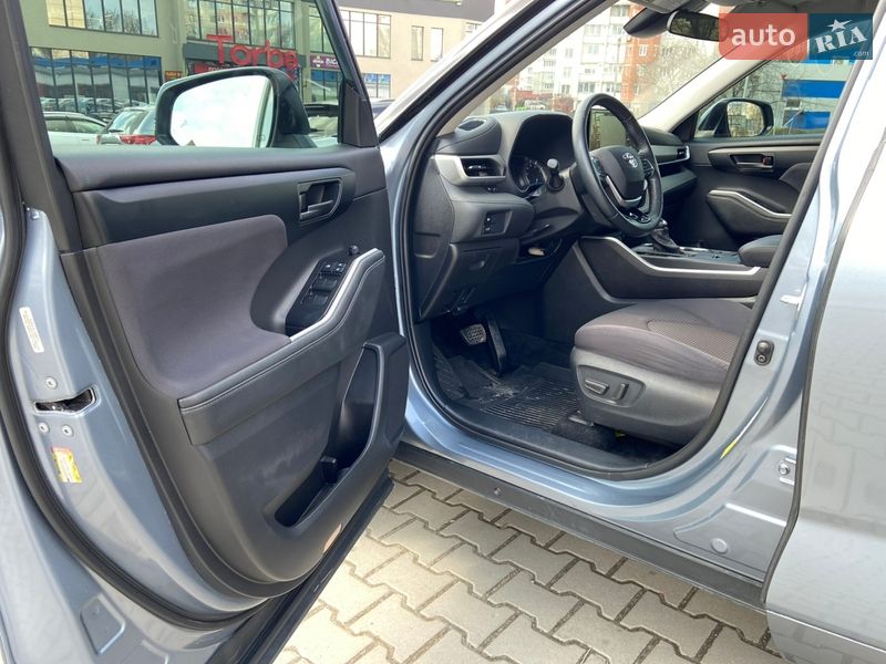 Позашляховик / Кросовер Toyota Highlander 2020 в Тернополі