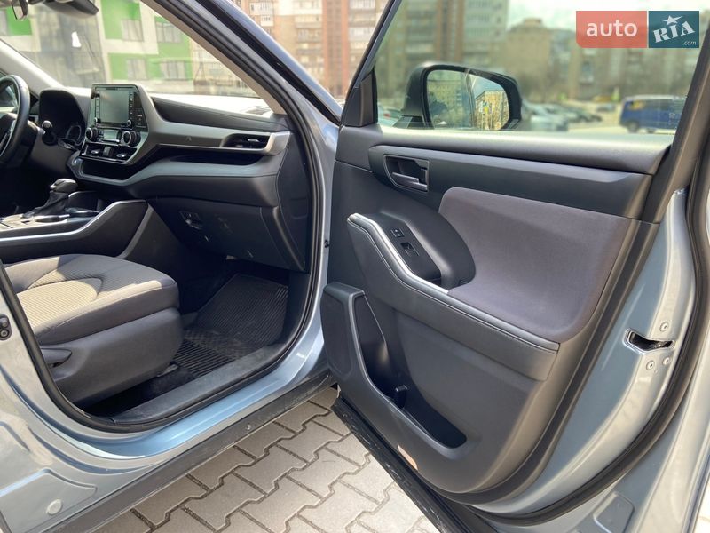 Позашляховик / Кросовер Toyota Highlander 2020 в Тернополі