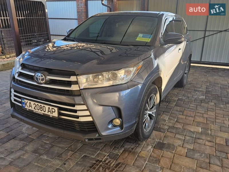 Позашляховик / Кросовер Toyota Highlander 2017 в Києві