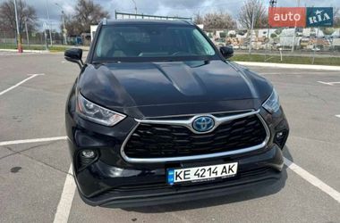 Позашляховик / Кросовер Toyota Highlander 2023 в Дніпрі
