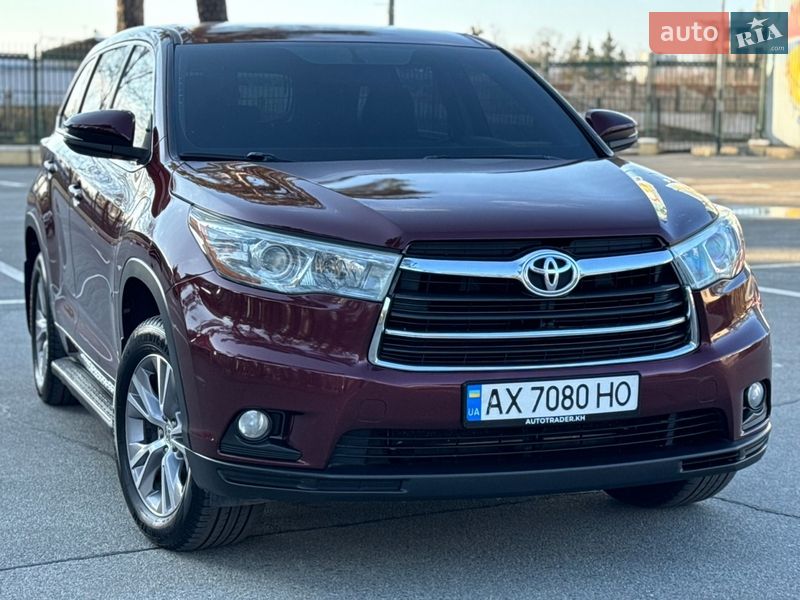 Позашляховик / Кросовер Toyota Highlander 2015 в Києві