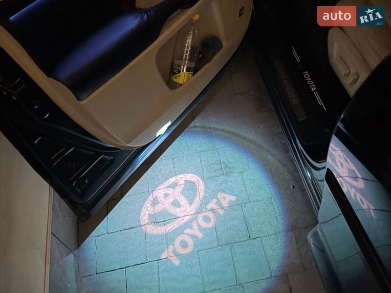 Позашляховик / Кросовер Toyota Highlander 2016 в Тернополі