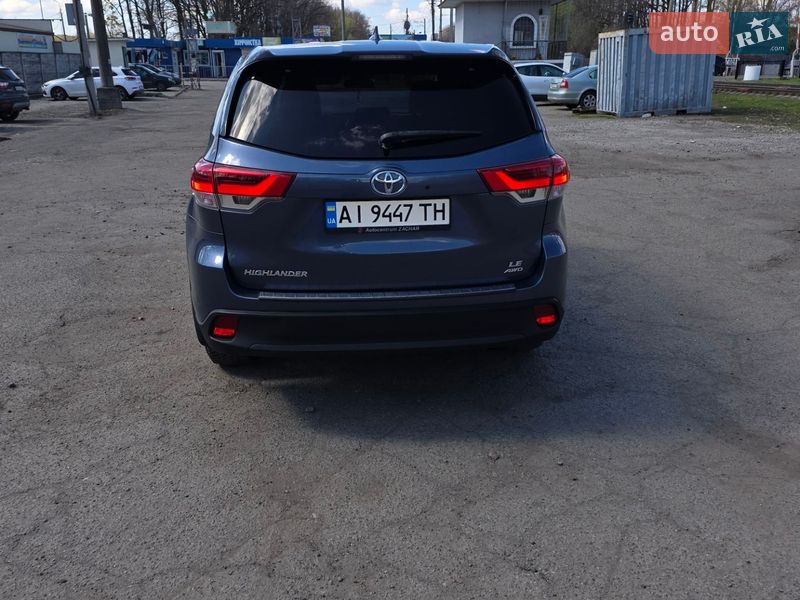 Позашляховик / Кросовер Toyota Highlander 2017 в Києві фото 13 Позашляховик / Кросовер Toyota Highlander 2017 в Києві
