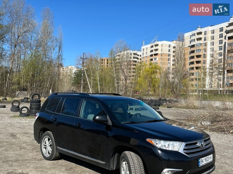 Позашляховик / Кросовер Toyota Highlander 2013 в Вишгороді