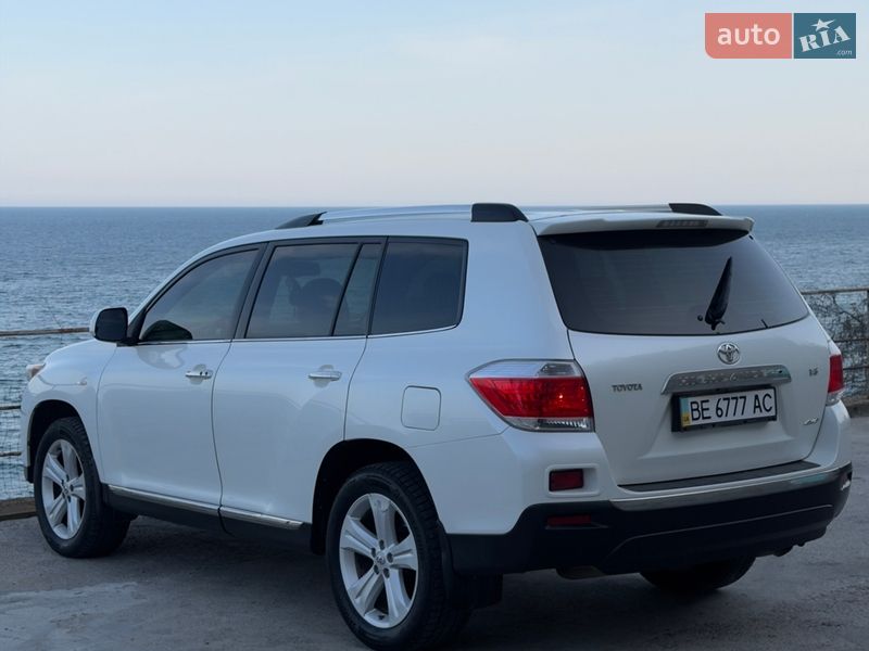 Позашляховик / Кросовер Toyota Highlander 2013 в Одесі