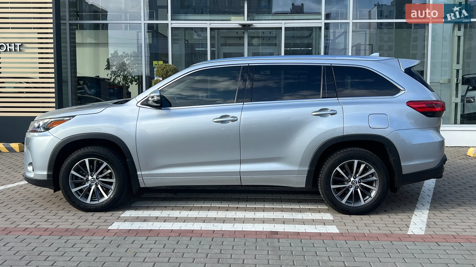 2018 Toyota Highlander - мініатюра 3