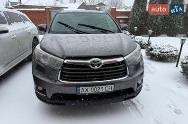 Позашляховик / Кросовер Toyota Highlander 2016 в Дніпрі