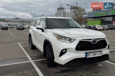 Внедорожник / Кроссовер Toyota Highlander 2021 в Киеве