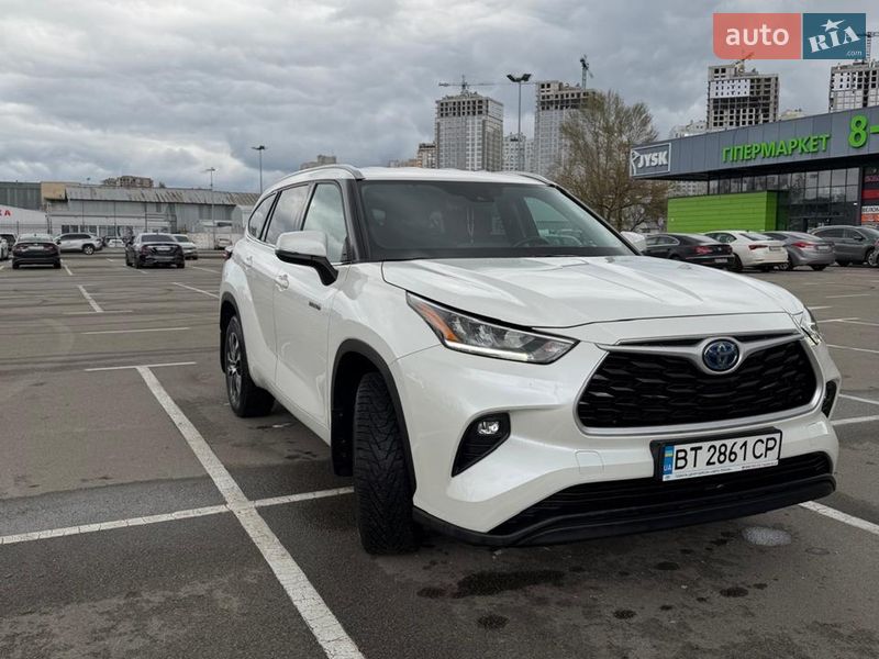 Toyota Highlander 2021