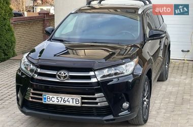 Внедорожник / Кроссовер Toyota Highlander 2019 в Черновцах