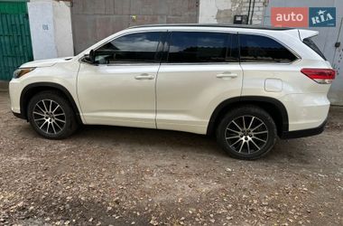 Позашляховик / Кросовер Toyota Highlander 2018 в Києві