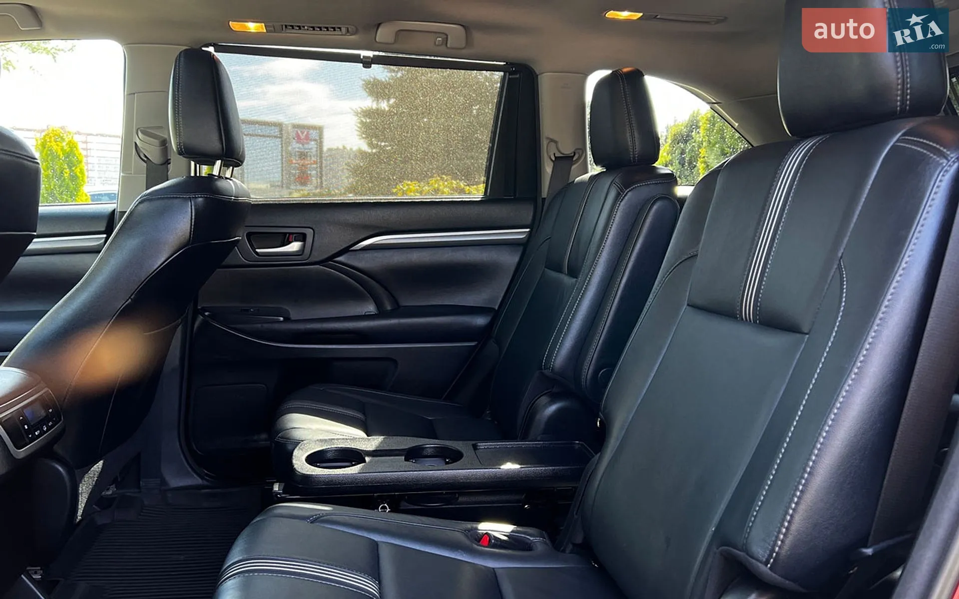 2017 Toyota Highlander - мініатюра 24