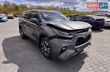 Позашляховик / Кросовер Toyota Highlander 2020 в Львові