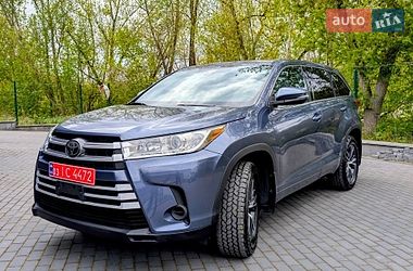 Позашляховик / Кросовер Toyota Highlander 2018 в Рівному