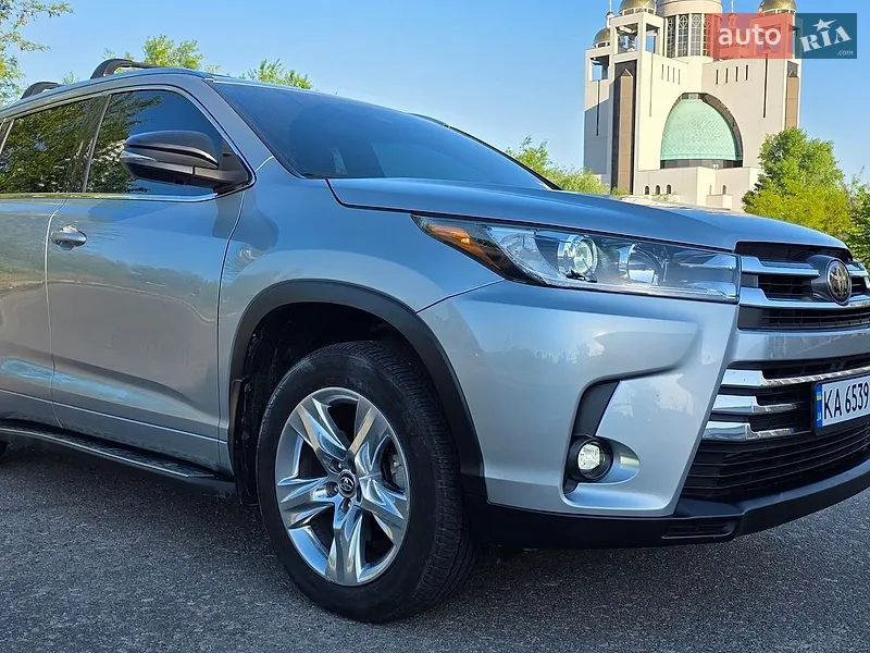 Toyota Highlander 2019