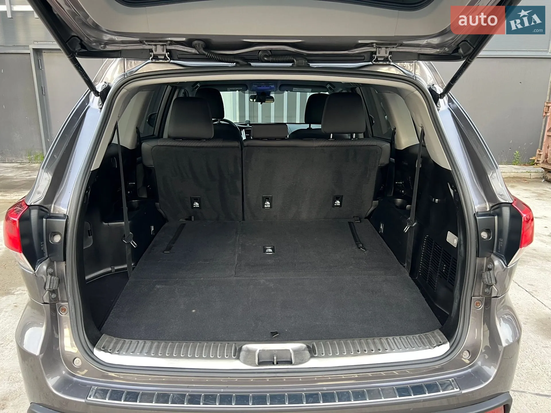 2017 Toyota Highlander - мініатюра 37