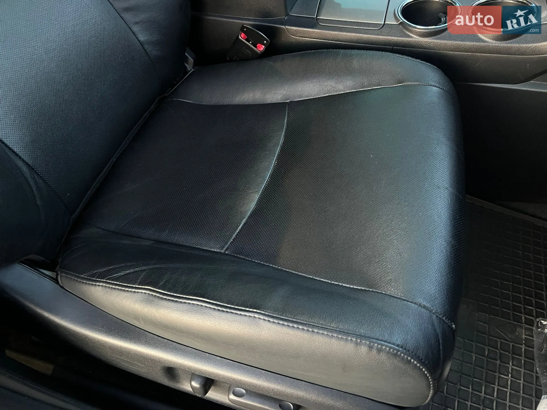 2011 Toyota Highlander - мініатюра 21